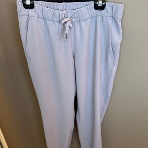 Lululemon On The Fly Jogger - Size 8, Light Grey Purple
